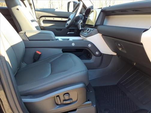 2026 Land Rover Defender P400 X-Dynamic SE