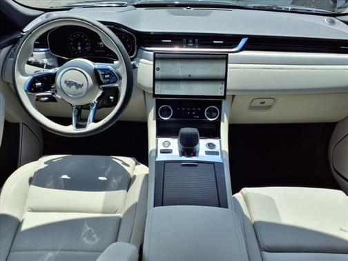 2026 Jaguar F-PACE P250