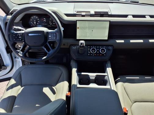 2025 Land Rover Defender 90 P300 S