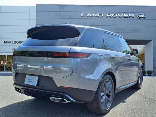 2025 Land Rover Range Rover Sport SE