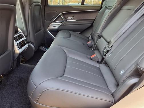 2025 Land Rover Range Rover P530 SE