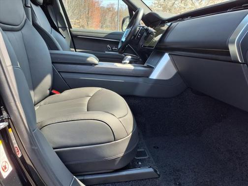 2025 Land Rover Range Rover P530 SE