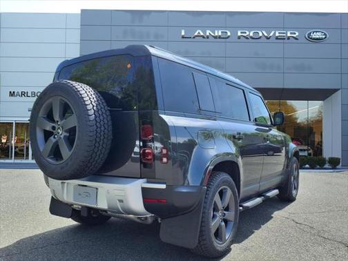 2025 Land Rover Defender 110 S