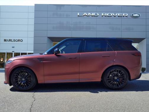 2025 Land Rover Range Rover Sport P635 SV Edition Two