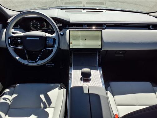 2026 Land Rover Range Rover Velar P250 SE R-Dynamic