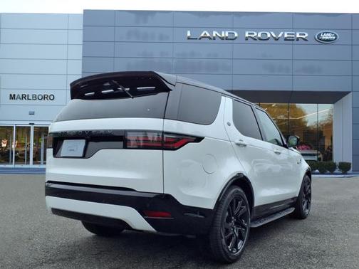 2025 Land Rover Discovery Dynamic SE