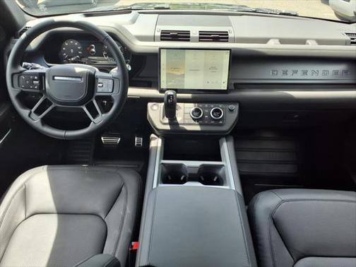 2025 Land Rover Defender 110 V8