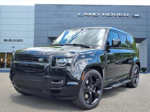 2025 Land Rover Defender 110 V8