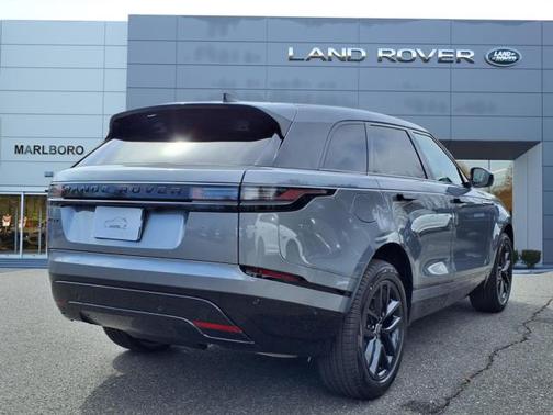 2026 Land Rover Range Rover Velar P250 SE R-Dynamic
