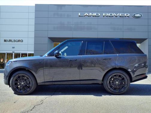 2025 Land Rover Range Rover P530 SE