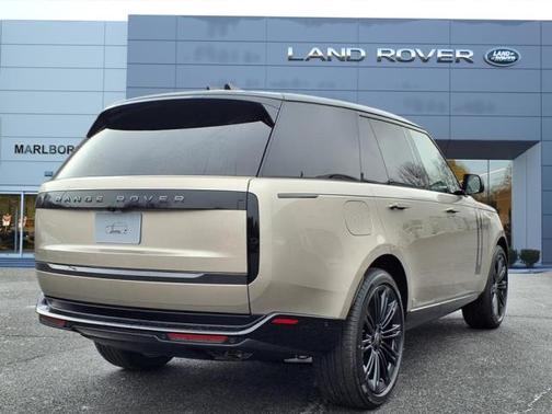 2025 Land Rover Range Rover SE
