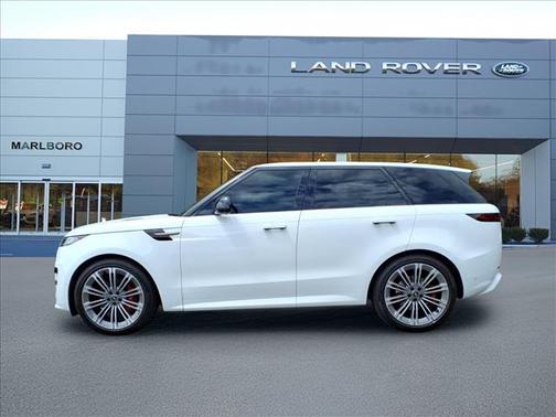 Fuji White 2025 Land Rover Range Rover Sport SE
