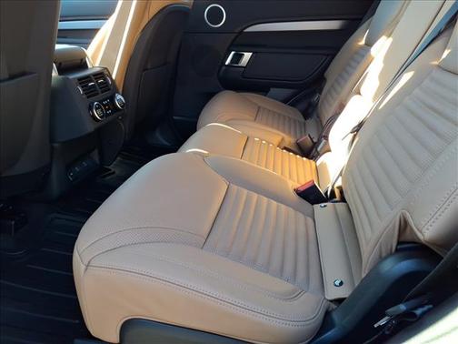 2026 Land Rover Discovery Gemini Edition