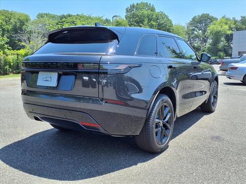 2026 Land Rover Range Rover Velar P250 SE R-Dynamic