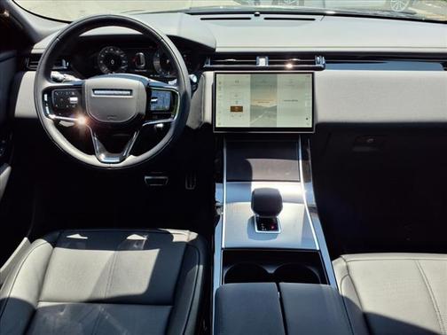 2026 Land Rover Range Rover Velar P250 SE R-Dynamic