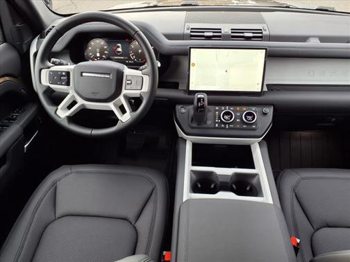 2025 Land Rover Defender 110 P400 S