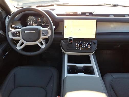 2026 Land Rover Defender P400 X-Dynamic SE