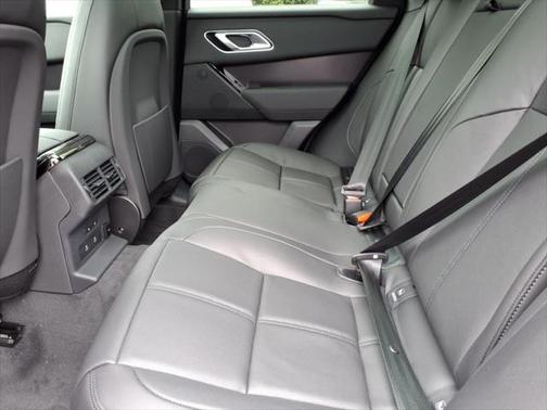 2026 Land Rover Range Rover Velar P250 SE R-Dynamic