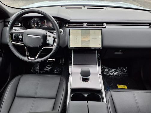 2026 Land Rover Range Rover Velar P250 SE R-Dynamic