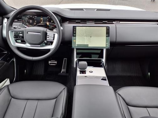 2025 Land Rover Range Rover P530 SE
