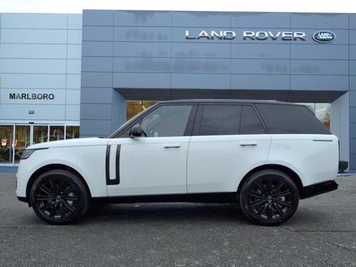 2025 Land Rover Range Rover P530 SE