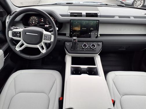 2025 Land Rover Defender 110 P300