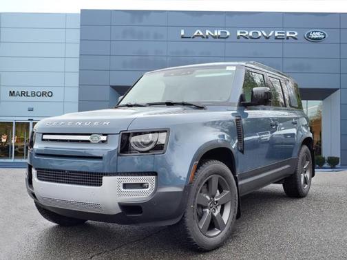 2025 Land Rover Defender 110 P300