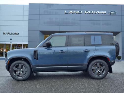 2025 Land Rover Defender 110 P300