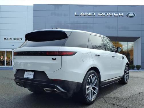 2023 Land Rover Range Rover Sport SE