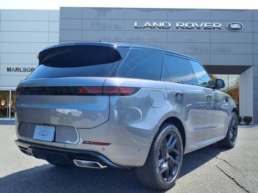 2025 Land Rover Range Rover Sport SE