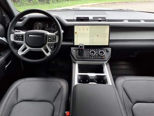 Fuji White 2026 Land Rover Defender P400 X-Dynamic SE