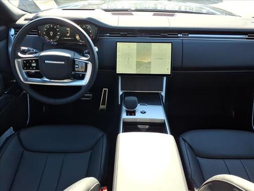 2026 Land Rover Range Rover P530 SE