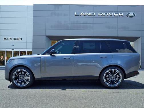 2025 Land Rover Range Rover SE LWB