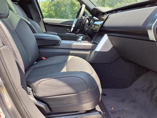 2025 Land Rover Range Rover SE LWB