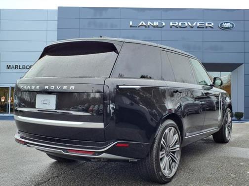 2025 Land Rover Range Rover Autobiography LWB