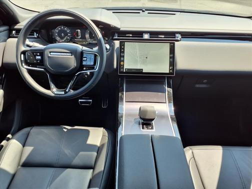 2026 Land Rover Range Rover Velar Dynamic SE