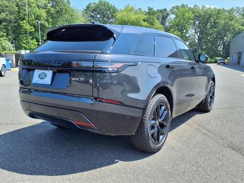 2026 Land Rover Range Rover Velar Dynamic SE