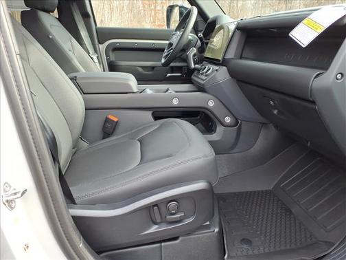 2026 Land Rover Defender P400 X-Dynamic SE