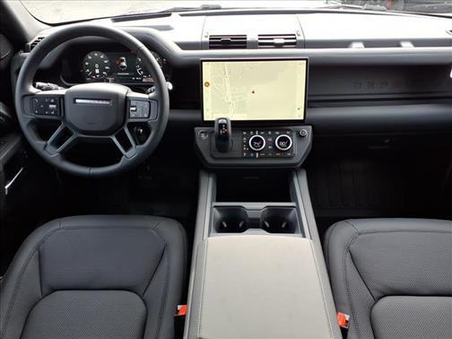 2026 Land Rover Defender P400 X-Dynamic SE