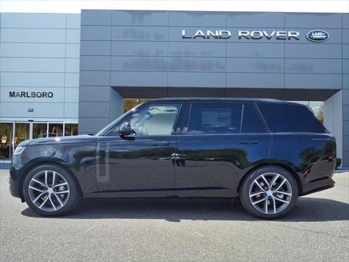 2025 Land Rover Range Rover SE LWB