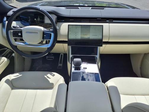 2025 Land Rover Range Rover SE LWB