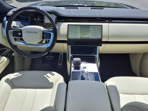 2025 Land Rover Range Rover SE LWB