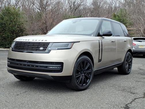 2026 Land Rover Range Rover P550e SE