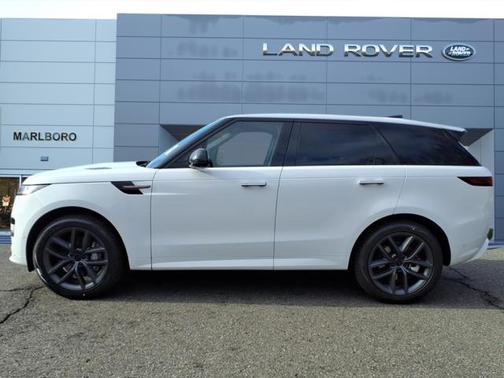 2026 Land Rover Range Rover P550e SE