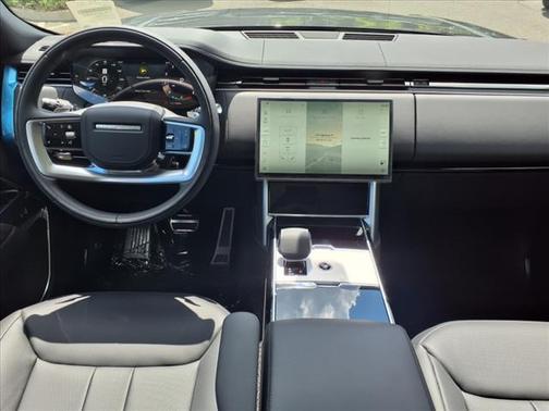 2025 Land Rover Range Rover SE LWB