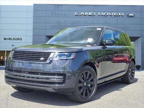 2025 Land Rover Range Rover SE LWB