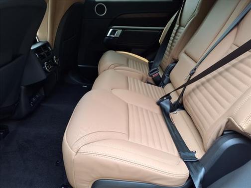 2025 Land Rover Discovery Dynamic SE