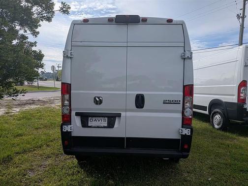 Bright White Clearcoat 2026 RAM ProMaster 2500 High Roof