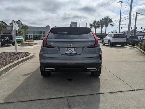 2024 Cadillac XT4 Premium Luxury