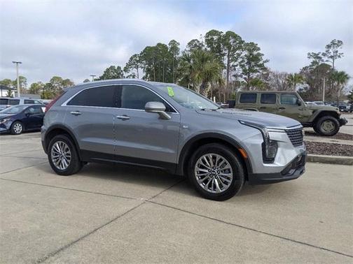2024 Cadillac XT4 Premium Luxury